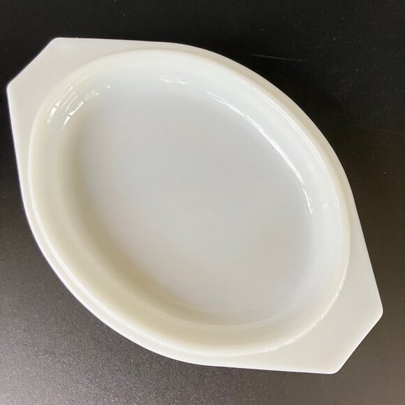 Pyrex Butterfly Gold Oval #943 Replacement Milk Glass Lid Only - Picture 5 of 11